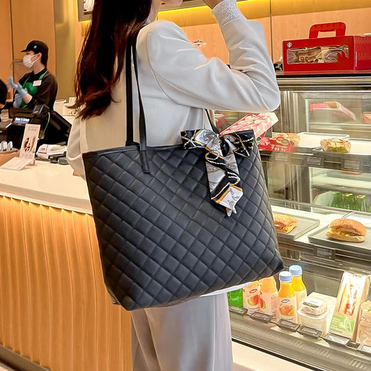 The Trendy Ladies Handbag